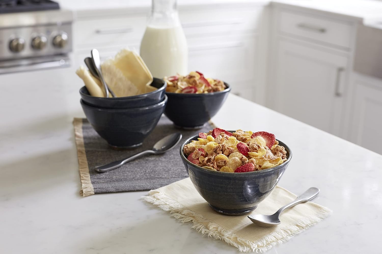 Honey Bunches of Oats with Strawberries Breakfast Cereal – Strawberry Cereal with Real Fruit for Kids Lunchbox Treats and Snack Bars
